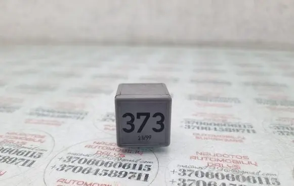 Volkswagen PASSAT B5 Other relay 8D951253A