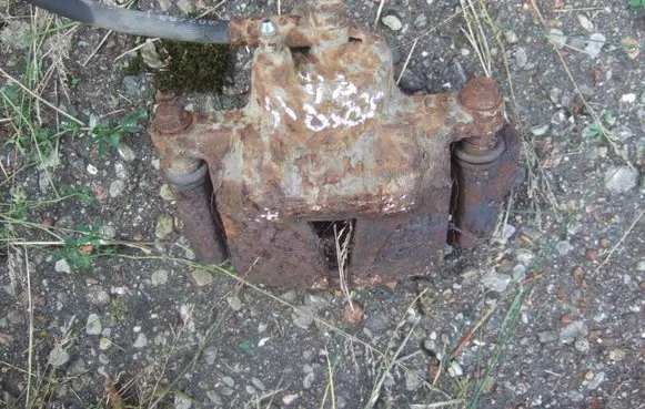 Toyota Yaris Front brake caliper