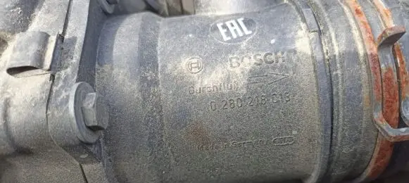 Audi A4 S4 B5 8D Mass air flow meter 0280218013
