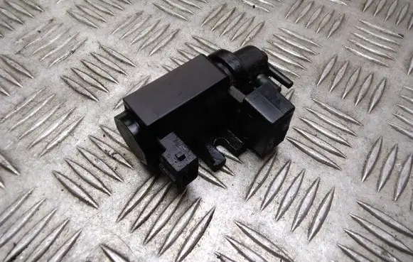 BMW 5 E60 E61 Turbo solenoid valve 7796634 70057900