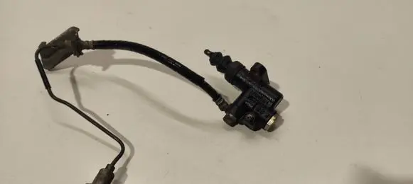 Subaru Outback Clutch slave cylinder 
