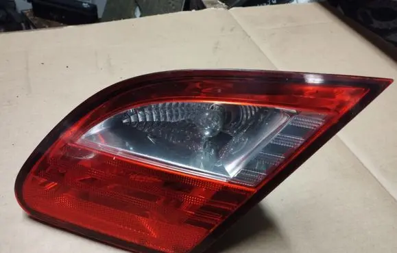Chrysler Sebring (JS) Tailgate rear/tail lights 04389492