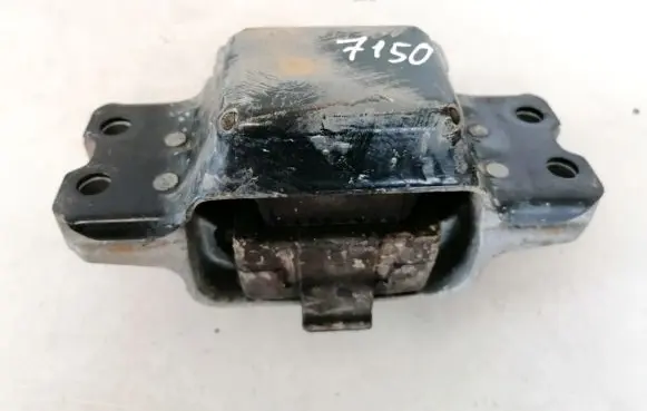 Volkswagen Golf VI Engine mount bracket 1k0199555