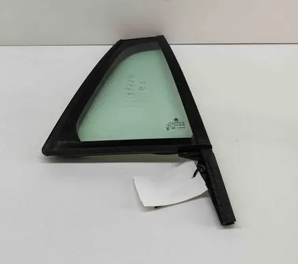 Skoda Octavia Mk4 Rear side window 43R00048 5E7845214