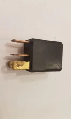 Mitsubishi Pajero Other relay MR588567 ACM33221M07