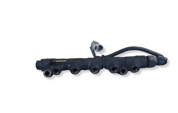 Toyota Avensis Verso Fuel main line pipe 