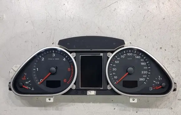 Audi A6 S6 C6 4F Speedometer (instrument cluster) 4F0920931A