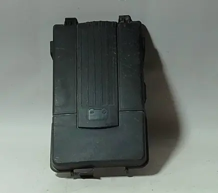 Volkswagen Jetta V Battery box tray cover/lid 1K0915443A
