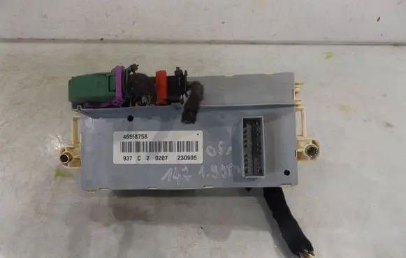 Alfa Romeo 147 Fuse module 46558758