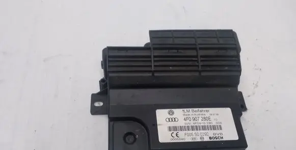 Audi Q7 4L Power management control unit 4F0907280E