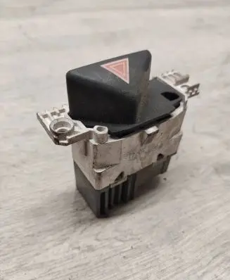 Ford Focus Hazard light switch