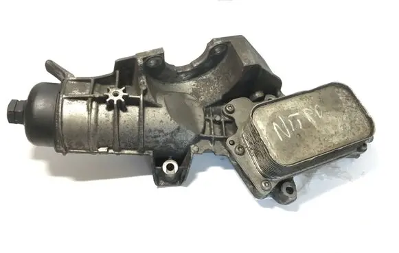 Dodge Nitro Oil filter mounting bracket 70307311 31212013G