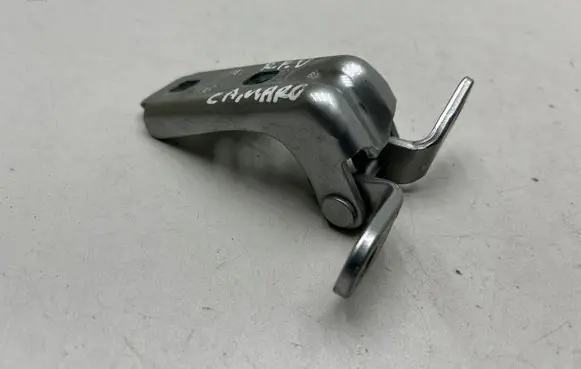 Chevrolet Camaro Front door upper hinge A046057