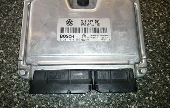 Skoda Superb B5 (3U) Engine control unit/module 3U0907401 0281010905