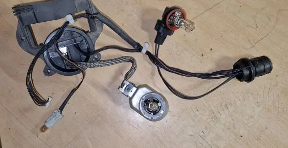 Volvo V70 Headlight/headlamp wiring loom/harness 