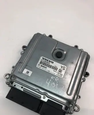 Volvo S60 Engine control unit/module ECU 31336983 0281018414