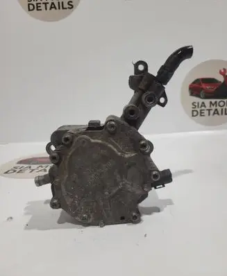 Volkswagen Golf V Vacuum pump 038145209C