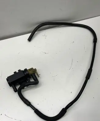Mercedes-Benz E W212 Turbo solenoid valve A0091533128 70078208 12T023