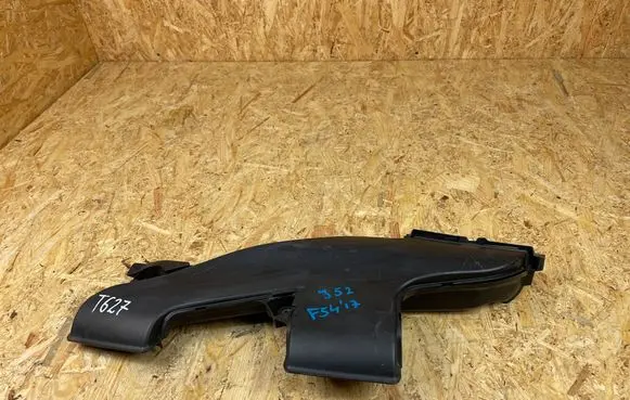 BMW 2 F46 Air intake duct part 8576980