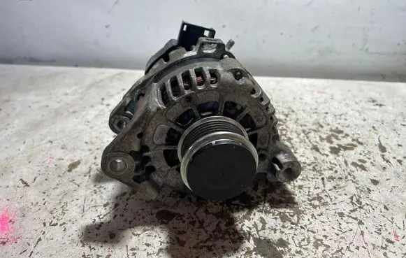 Hyundai Kona I Generator/alternator 3730004950 135V130A 8400383