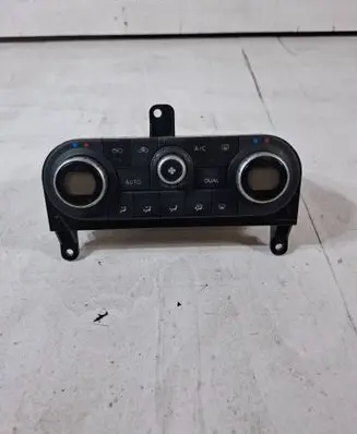 Nissan Qashqai+2 Climate control unit 27500JD45D C8714 A02000A7707001