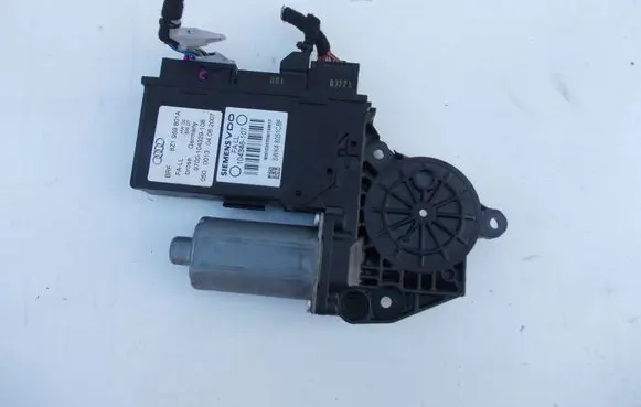 Audi A2 Front door window regulator motor 8Z1959801A 5WK48051CBF
