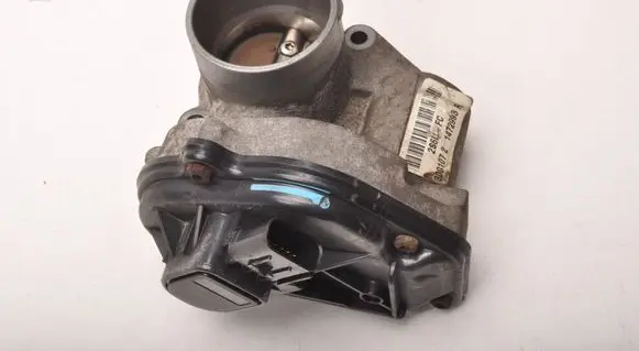Ford Focus Electric throttle body valve 2S6U-9E927-F