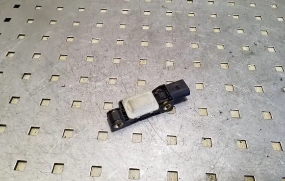 Volkswagen Phaeton Airbag deployment crash/impact sensor 8E0959643D