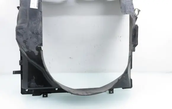 Nissan Navara Radiator cooling fan shroud 