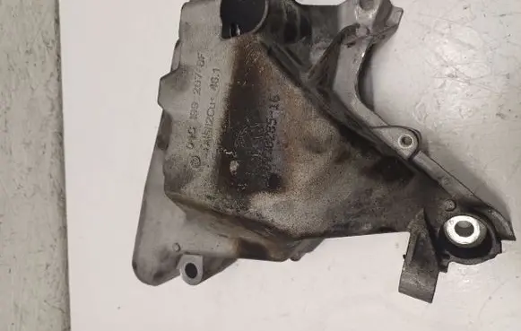 Volkswagen Polo VI Engine mounting bracket 04C199207