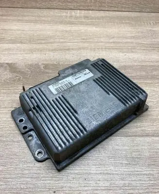 Renault Megane I Engine control unit/module ECU HOM7700860319 S105300203B 7700105156