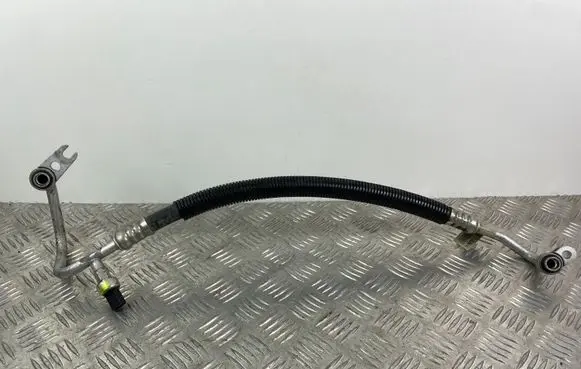 Jeep Grand Cherokee Air conditioning (A/C) pipe/hose 68161179AA