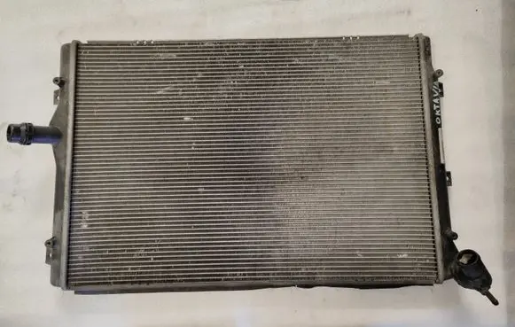 Skoda Octavia Mk2 (1Z) Coolant radiator 1K0121251DD
