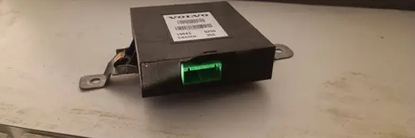 Volvo S40, V40 Air suspension control unit module (rear) 30623355 198430250 1267718