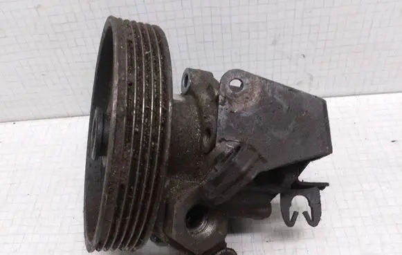 Peugeot 307 Power steering pump 9633817580 7692955156