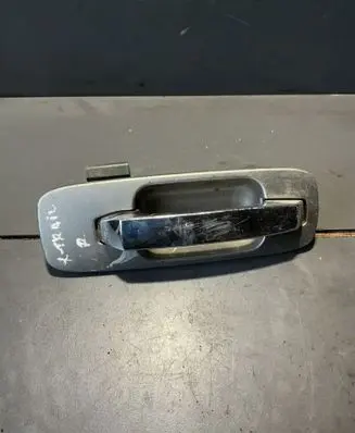 Nissan X-Trail T30 Front door exterior handle 