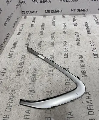 BMW X6 F16 Rear side glass trim 7377894