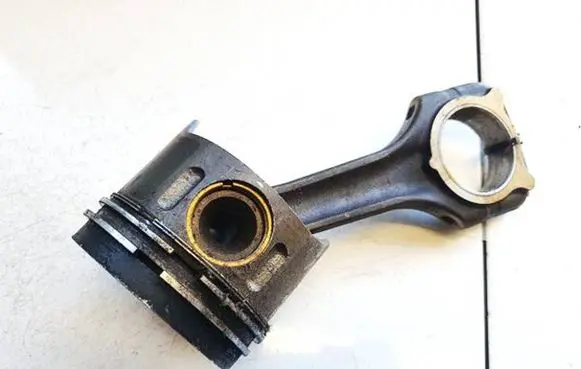 Mercedes-Benz Sprinter W906 Piston with connecting rod 61103n71