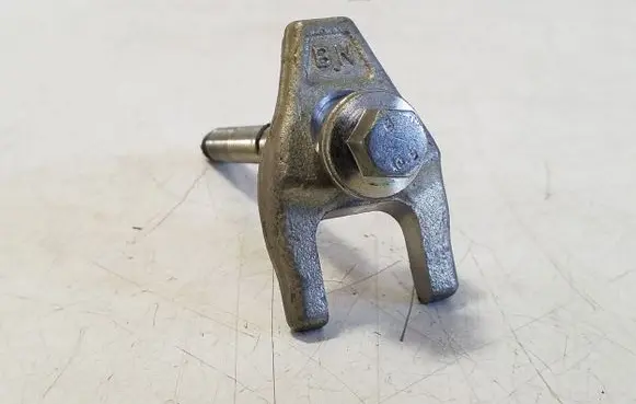 Nissan Navara D23 Fuel Injector clamp holder 