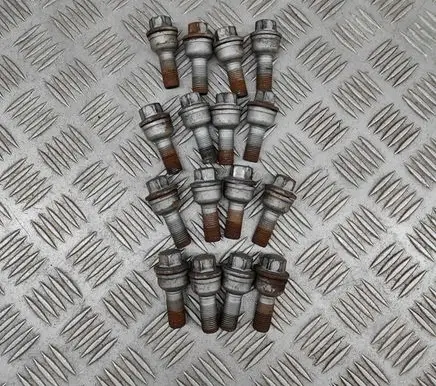 Audi Q5 SQ5 Nuts/bolts 8R0601295