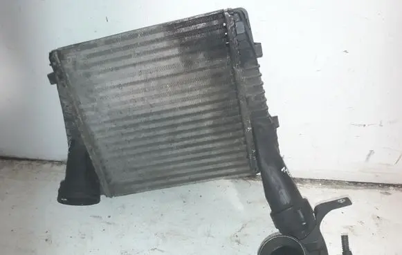 Audi Q7 4L Intercooler radiator 7L6145804