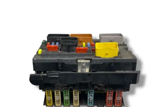 Citroen C4 Grand Picasso Fuse box set 9675877980