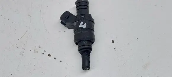BMW 5 E60 E61 Fuel injector 1427240