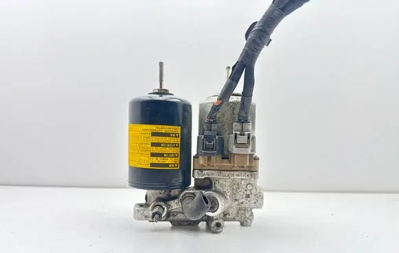 Lexus CT 200H ABS Pump 4707012010