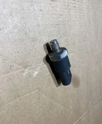Fuel pressure sensor