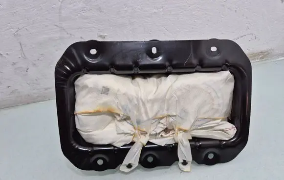Passenger airbag