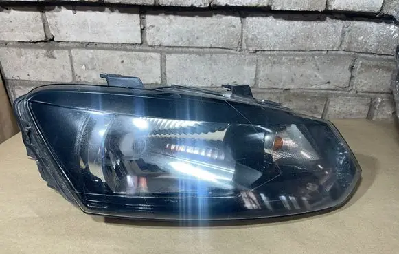 Volkswagen Polo V 6R Headlight/headlamp
