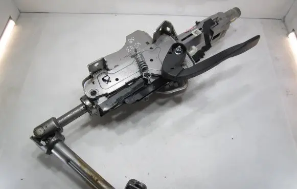 Volkswagen PASSAT B8 Steering wheel axle 3Q1419501E 3Q0065 17021001930B