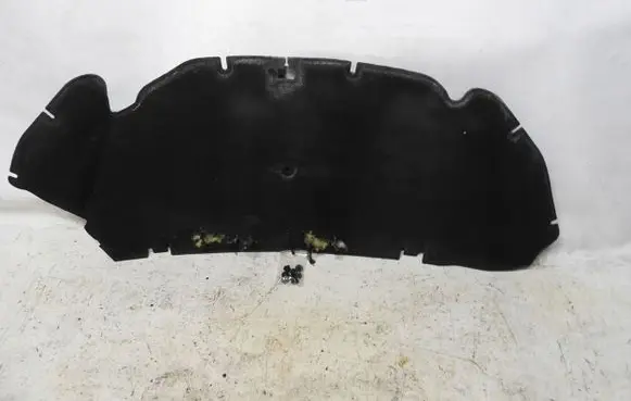 Engine bonnet/hood sound/heat insulation
