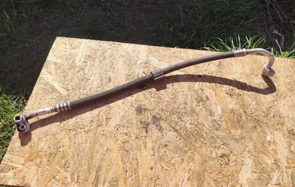 Air conditioning (A/C) pipe/hose